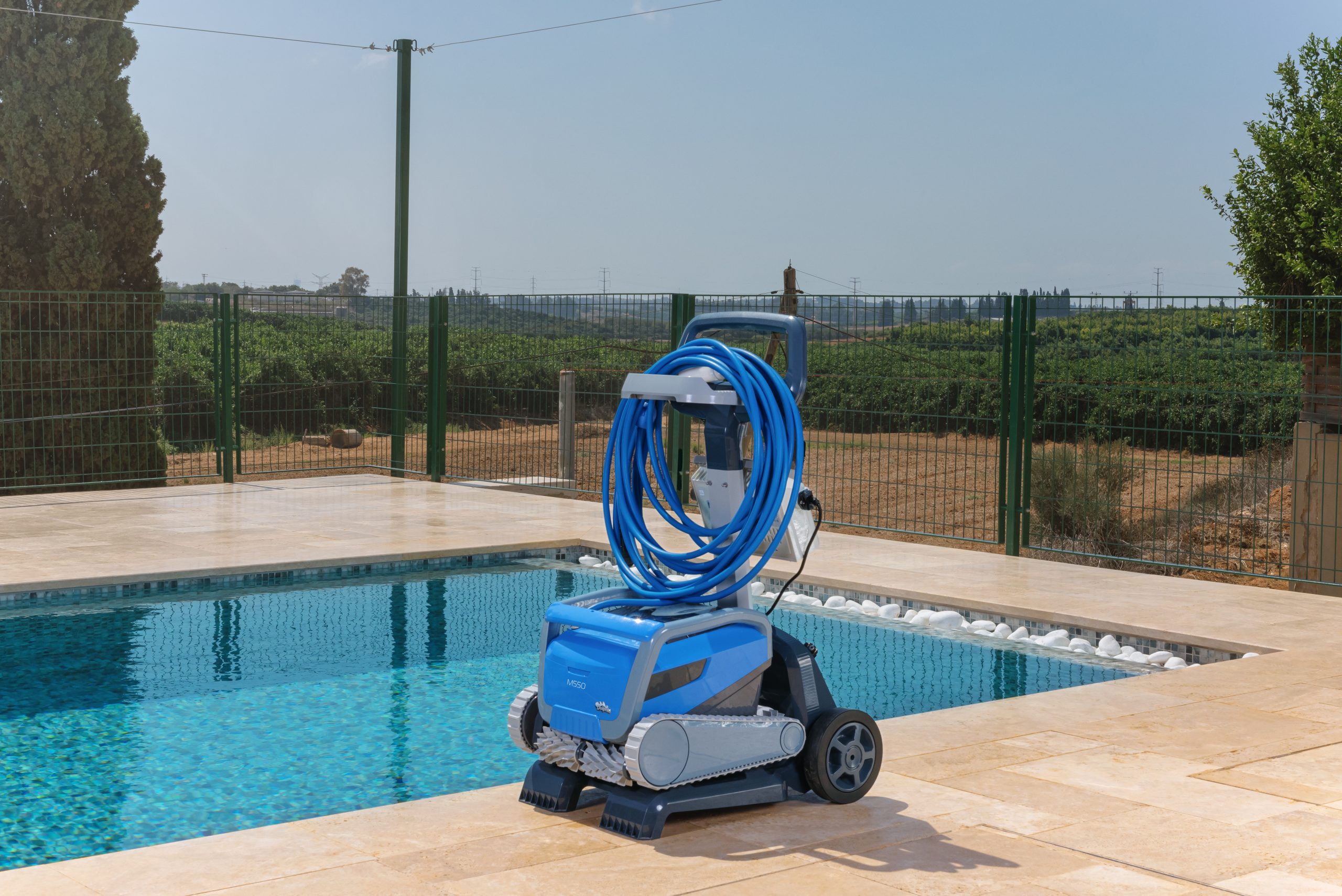רובוט לבריכה דגם :Dolphin M550- Maytronics – תמונה 8