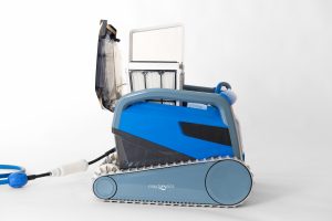 רובוט לבריכה דגם :Dolphin M550- Maytronics