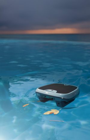 סקימר רובוטי סולארי לבריכה דגם דולפין Dolphin Skimmi 300 Maytronics